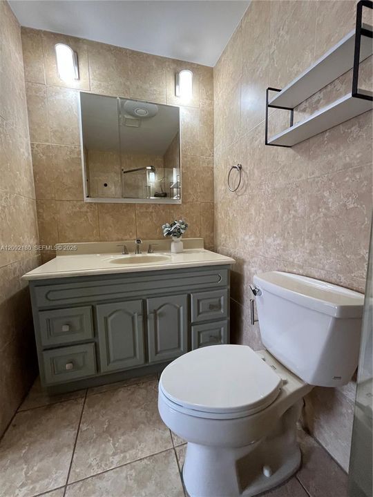 В аренду: $2,900 (3 спален, 2 ванн, 1090 Квадратных фут)