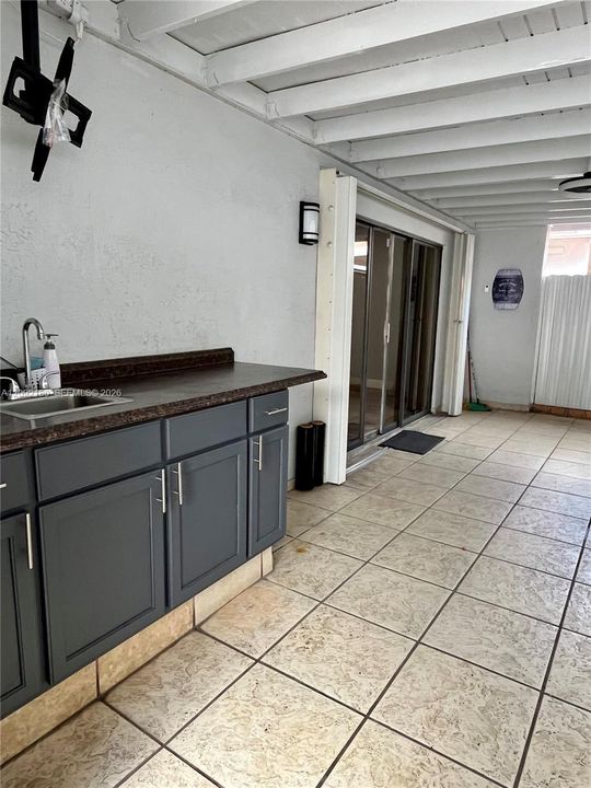 В аренду: $2,900 (3 спален, 2 ванн, 1090 Квадратных фут)