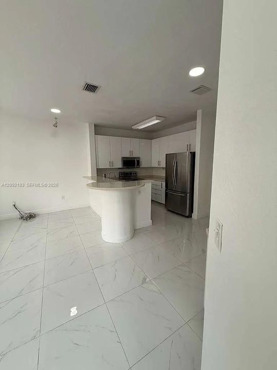 В аренду: $4,350 (3 спален, 2 ванн, 2226 Квадратных фут)