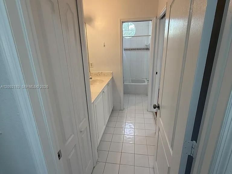 В аренду: $4,350 (3 спален, 2 ванн, 2226 Квадратных фут)