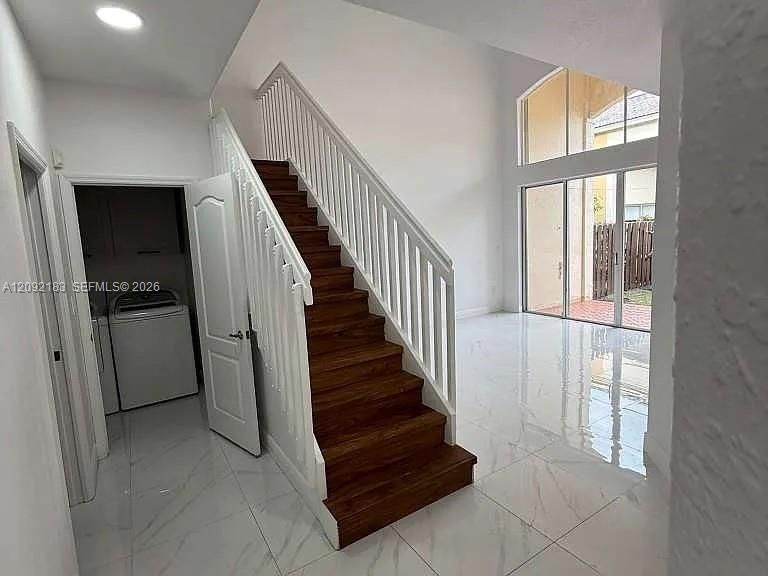В аренду: $4,350 (3 спален, 2 ванн, 2226 Квадратных фут)