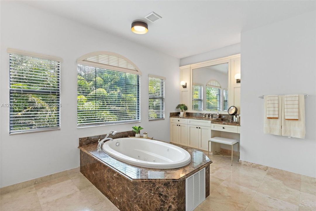 For Rent: $15,000 (6 beds, 4 baths, 4835 Square Feet)