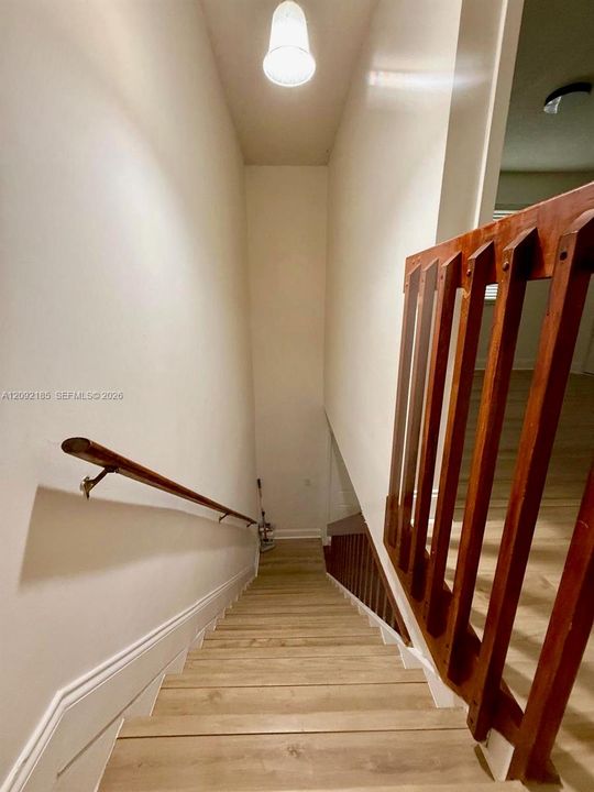 В аренду: $2,500 (2 спален, 1 ванн, 1008 Квадратных фут)