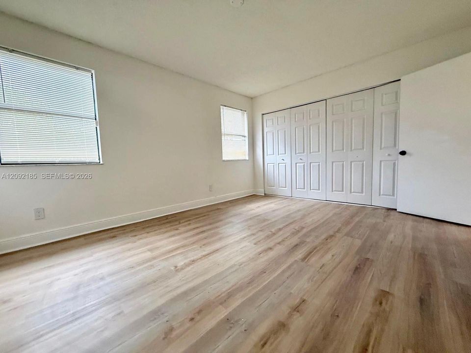 В аренду: $2,500 (2 спален, 1 ванн, 1008 Квадратных фут)