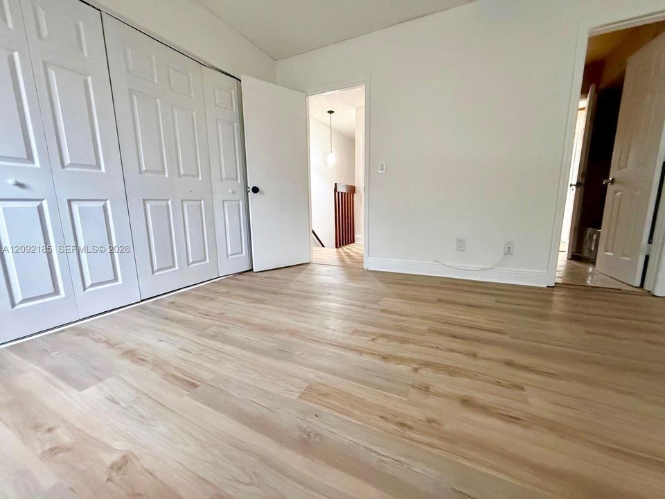 В аренду: $2,500 (2 спален, 1 ванн, 1008 Квадратных фут)