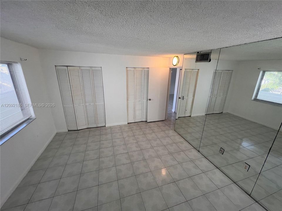 En Venta: $215,000 (1 camas, 1 baños, 721 Pies cuadrados)