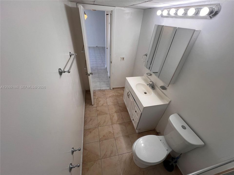 En Venta: $215,000 (1 camas, 1 baños, 721 Pies cuadrados)