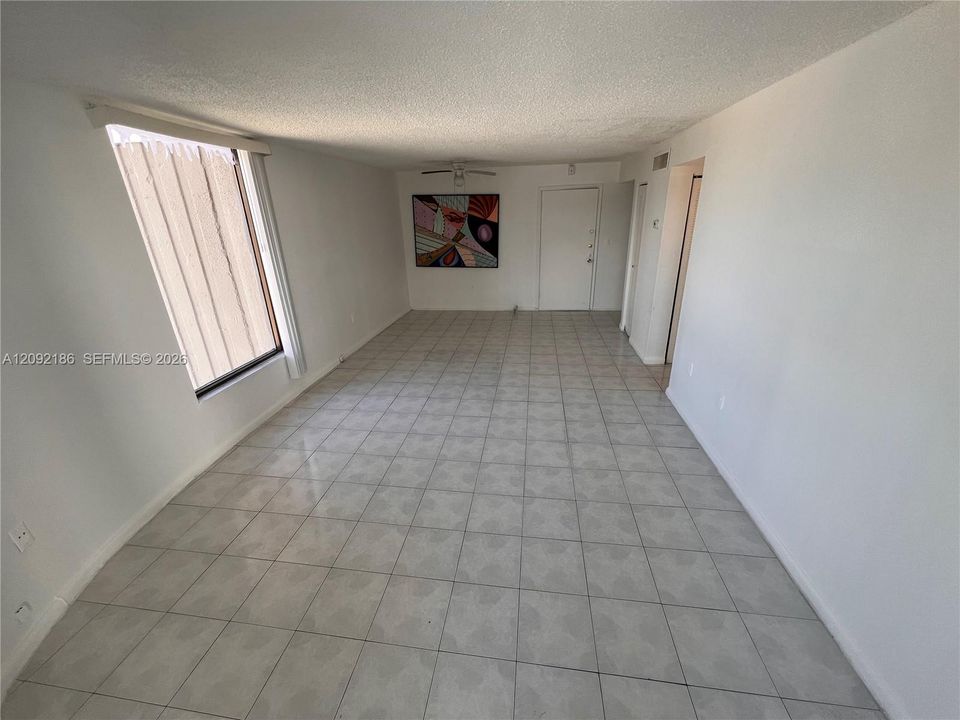 En Venta: $215,000 (1 camas, 1 baños, 721 Pies cuadrados)