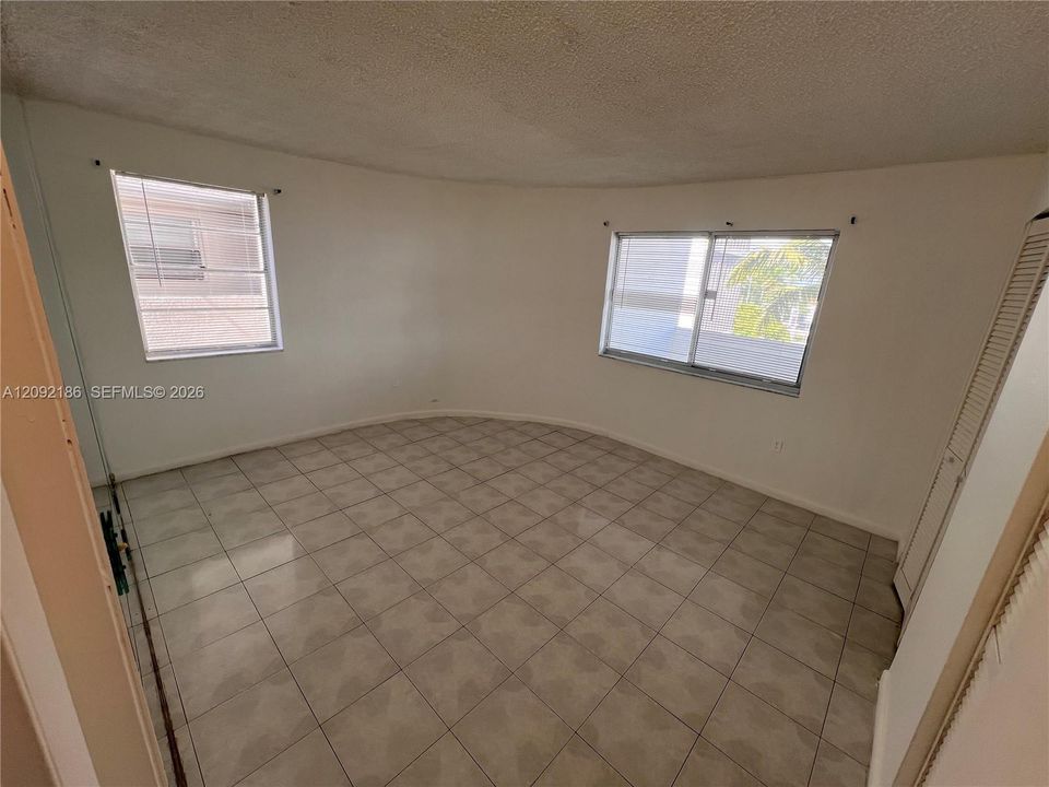 En Venta: $215,000 (1 camas, 1 baños, 721 Pies cuadrados)