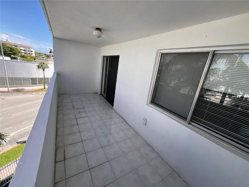 En Venta: $215,000 (1 camas, 1 baños, 721 Pies cuadrados)