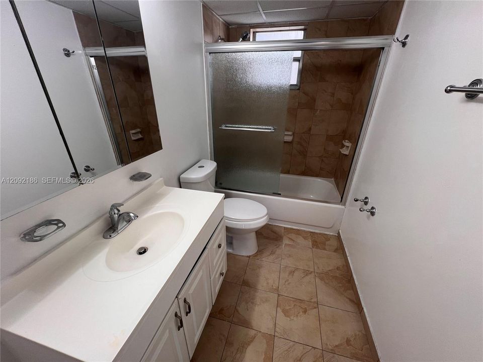 En Venta: $215,000 (1 camas, 1 baños, 721 Pies cuadrados)
