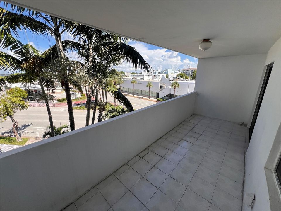 En Venta: $215,000 (1 camas, 1 baños, 721 Pies cuadrados)