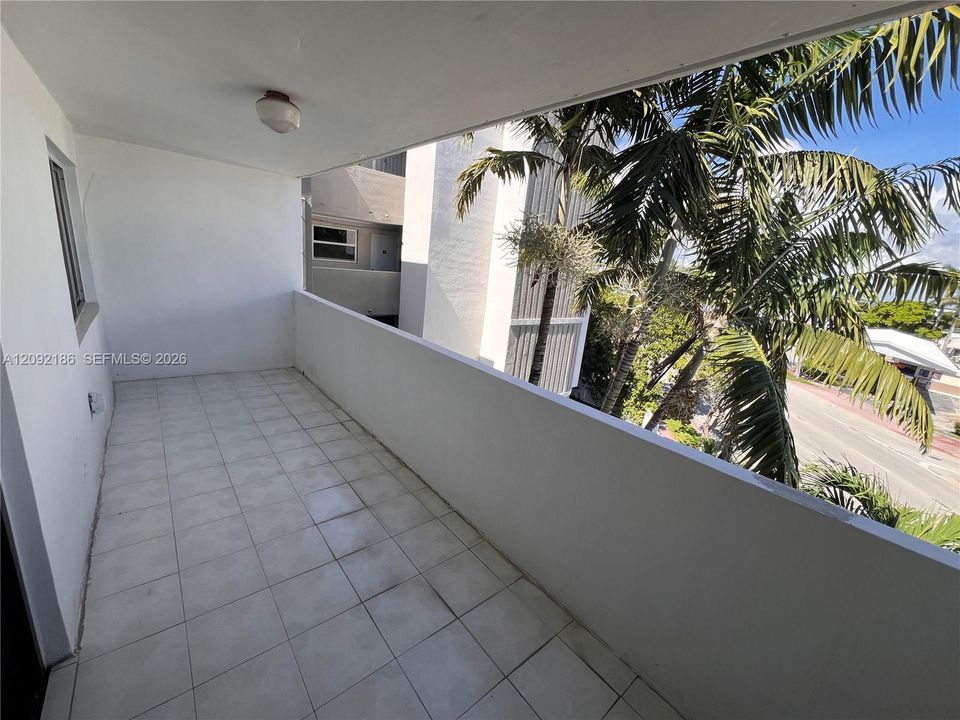 En Venta: $215,000 (1 camas, 1 baños, 721 Pies cuadrados)