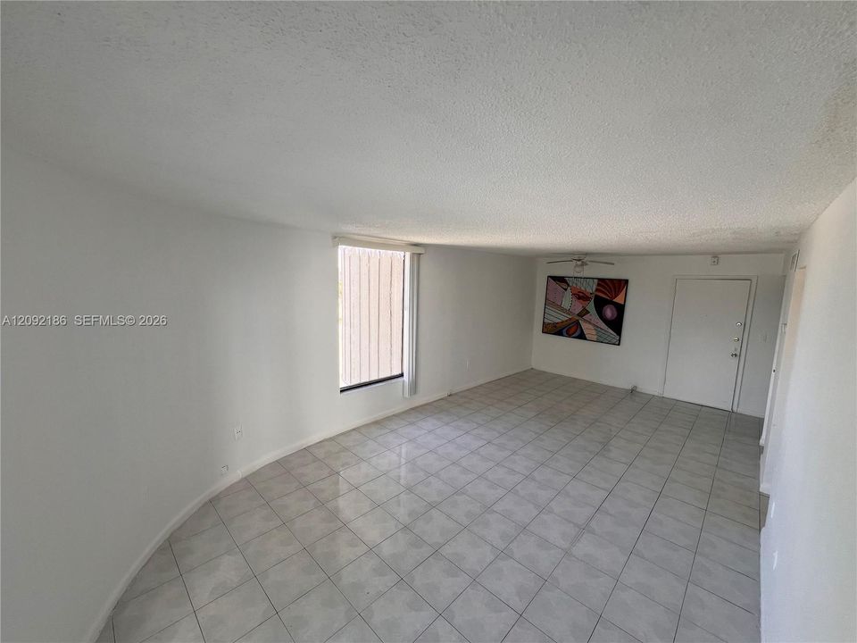En Venta: $215,000 (1 camas, 1 baños, 721 Pies cuadrados)