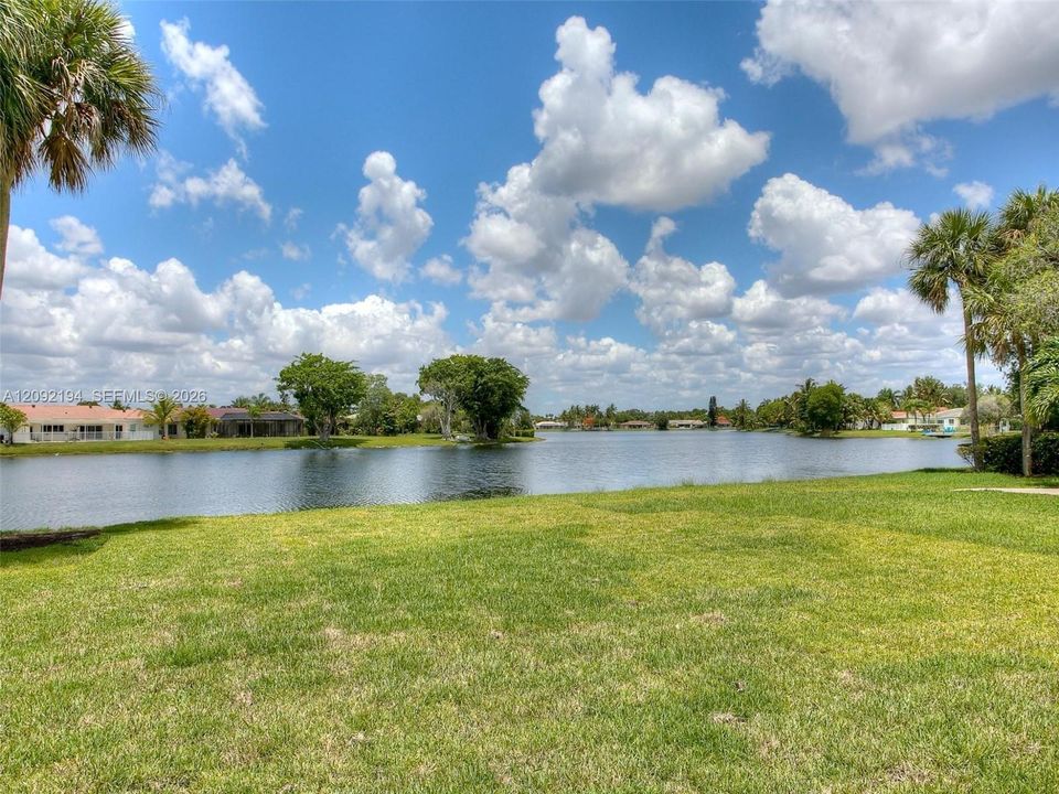For Rent: $2,600 (2 beds, 2 baths, 1220 Square Feet)