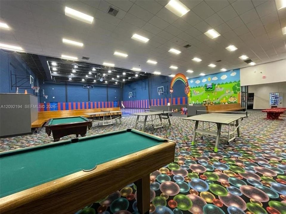 For Rent: $2,600 (2 beds, 2 baths, 1220 Square Feet)