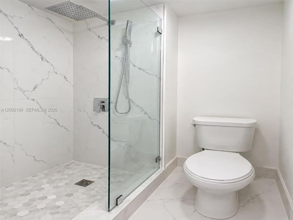 For Rent: $2,600 (2 beds, 2 baths, 1220 Square Feet)