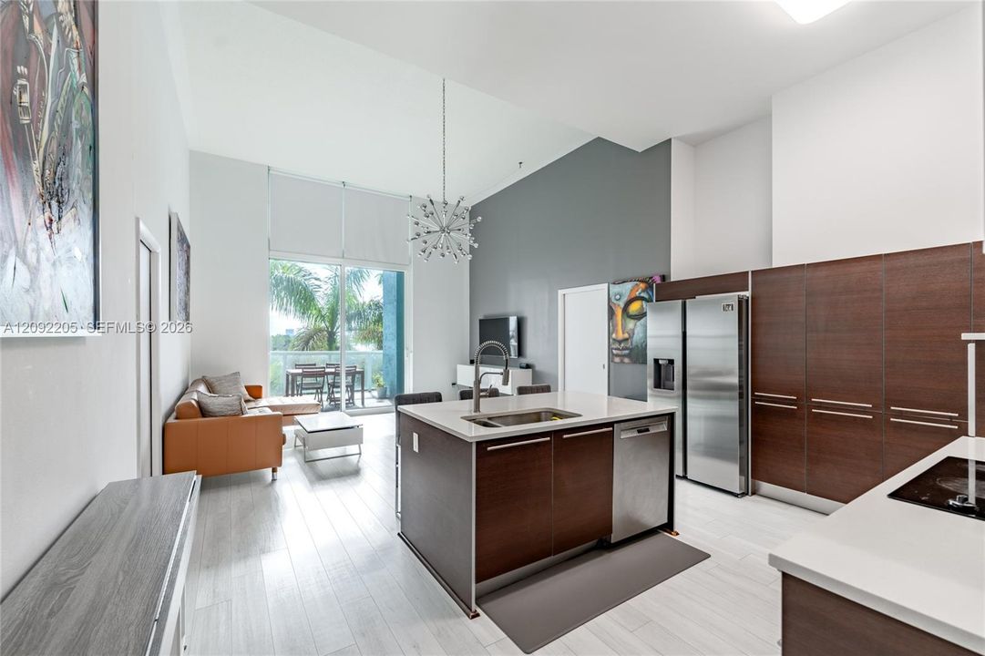For Rent: $4,950 (2 beds, 2 baths, 1377 Square Feet)