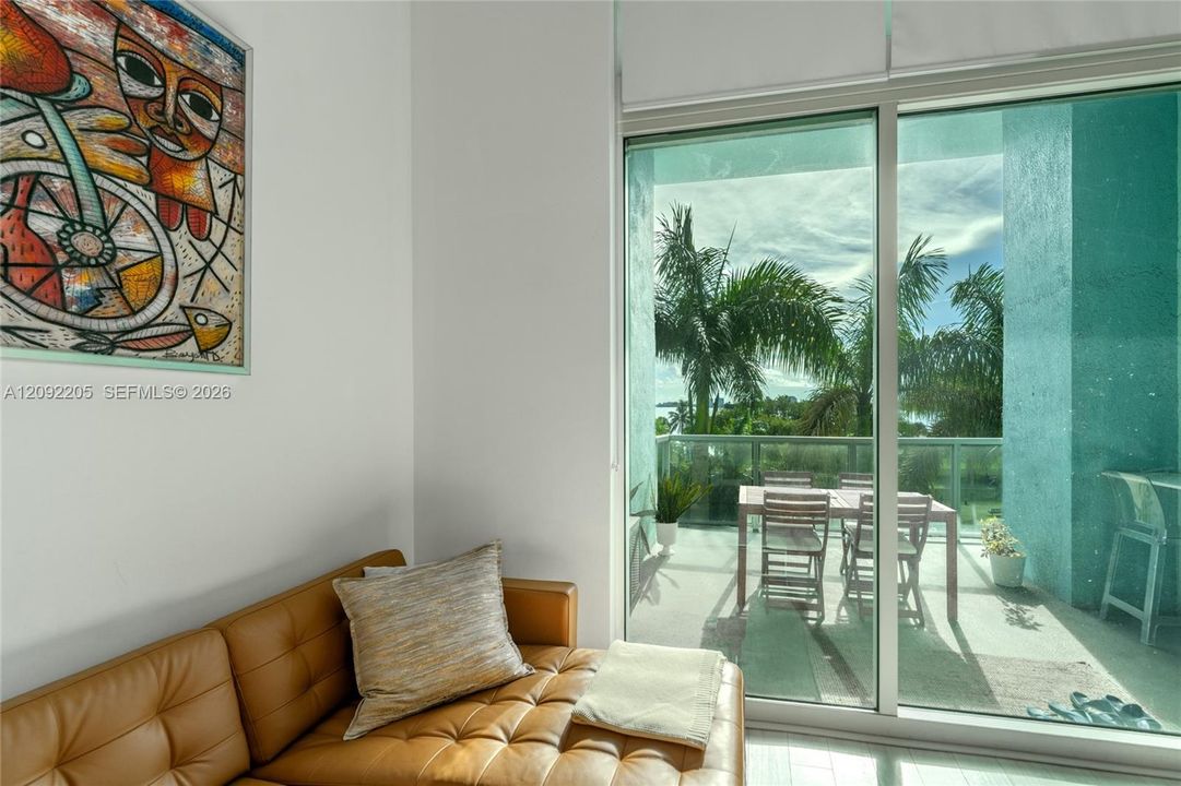 For Rent: $4,950 (2 beds, 2 baths, 1377 Square Feet)