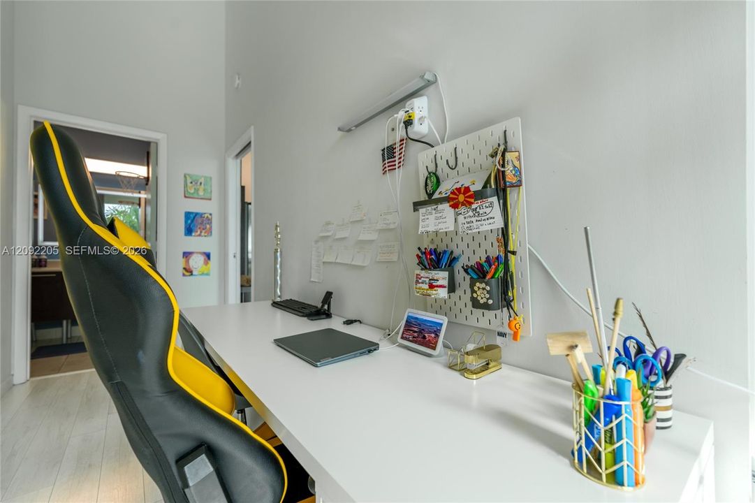 For Rent: $4,950 (2 beds, 2 baths, 1377 Square Feet)