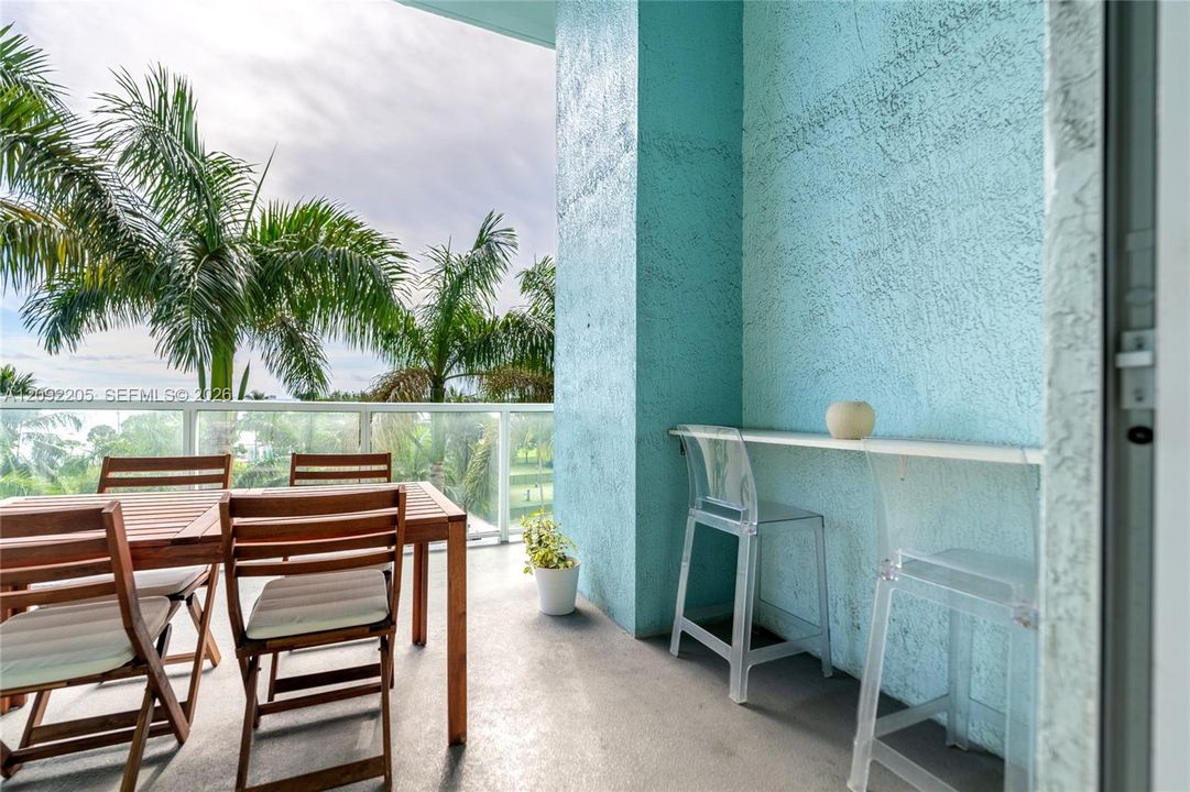 For Rent: $4,950 (2 beds, 2 baths, 1377 Square Feet)