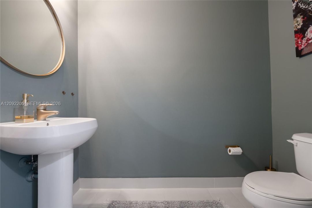 For Rent: $4,950 (2 beds, 2 baths, 1377 Square Feet)