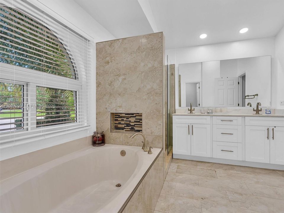 For Rent: $6,000 (4 beds, 2 baths, 2418 Square Feet)