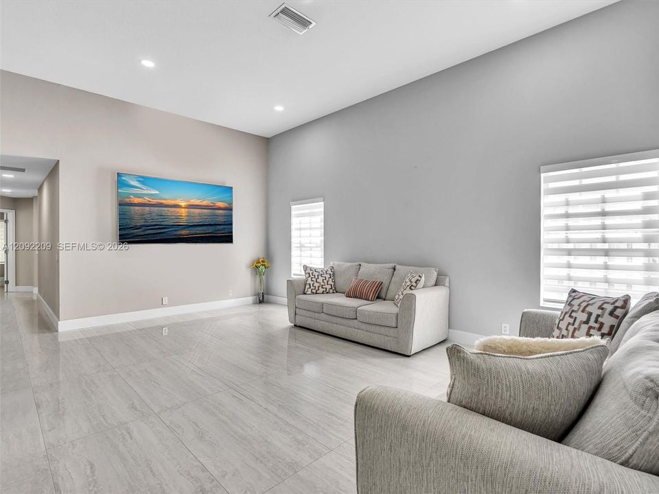 For Rent: $6,000 (4 beds, 2 baths, 2418 Square Feet)