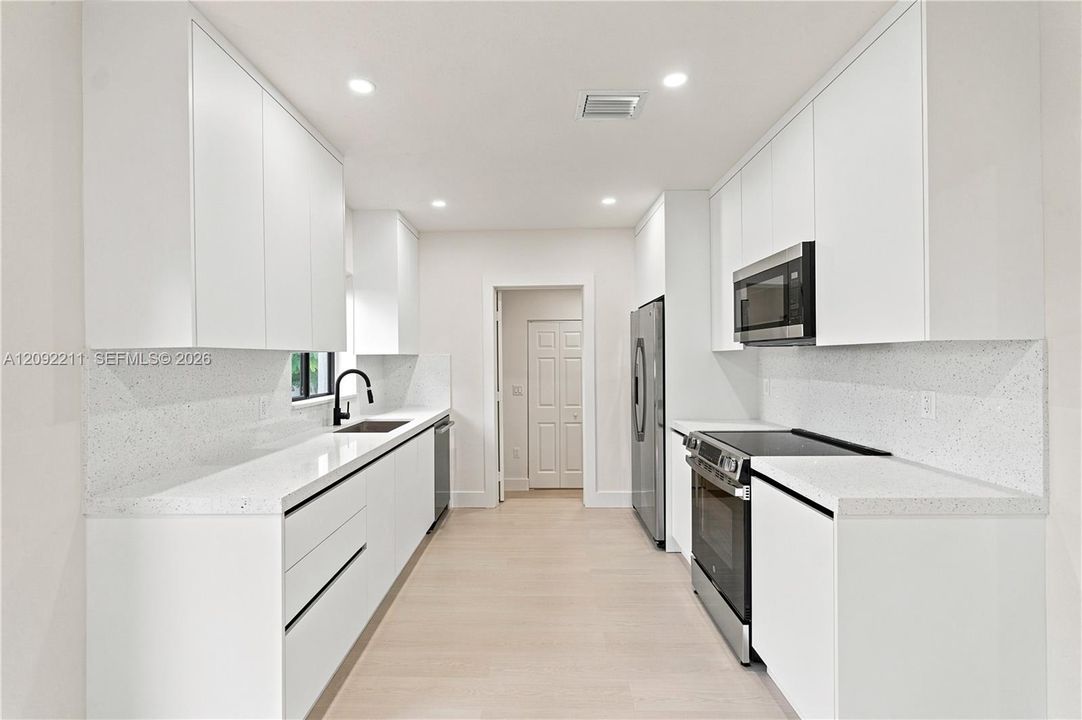 На продажу: $579,800 (3 спален, 2 ванн, 0 Квадратных фут)
