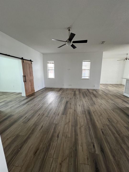 Family room (2)