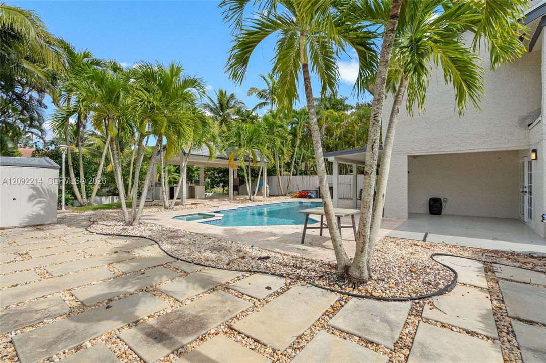 For Rent: $4,500 (4 beds, 2 baths, 2022 Square Feet)