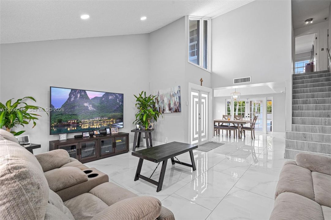 For Rent: $4,500 (4 beds, 2 baths, 2022 Square Feet)