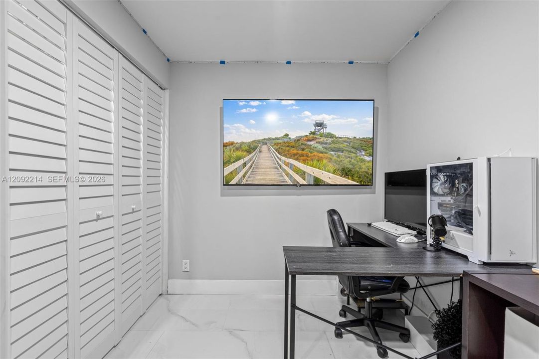For Rent: $4,500 (4 beds, 2 baths, 2022 Square Feet)