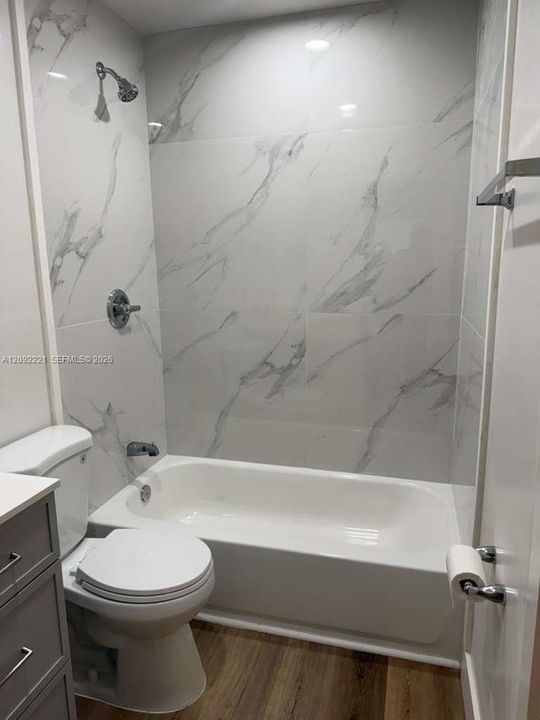 В аренду: $2,500 (2 спален, 1 ванн, 900 Квадратных фут)