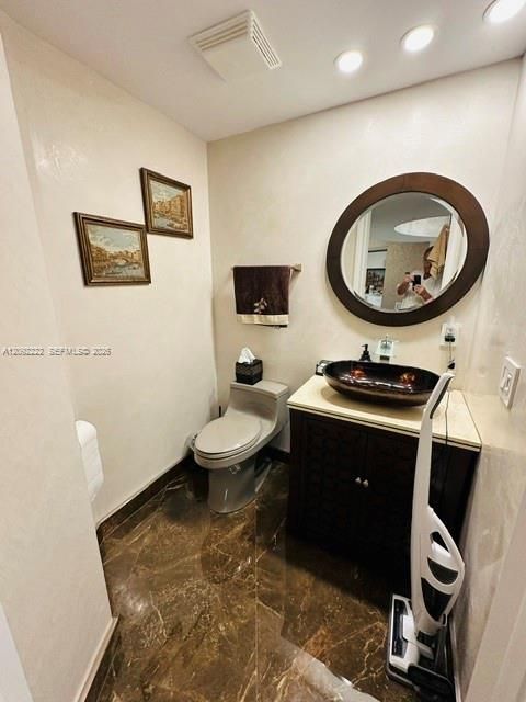 1/2 bathroom
