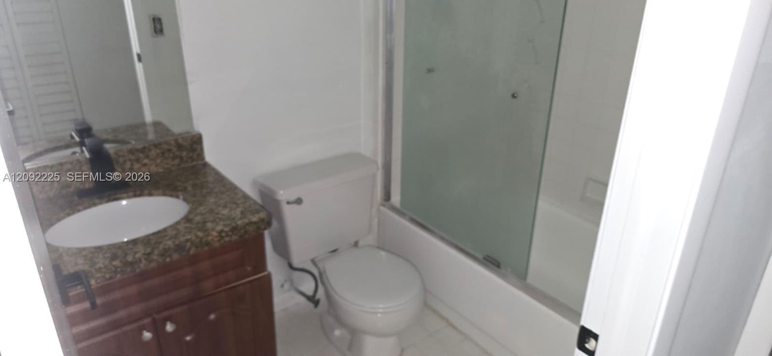 В аренду: $2,150 (2 спален, 2 ванн, 932 Квадратных фут)