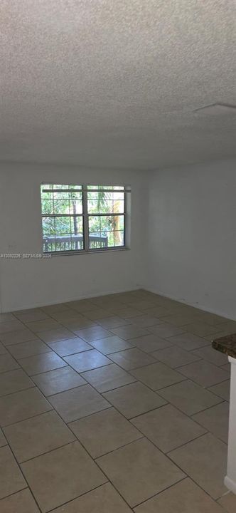 В аренду: $2,150 (2 спален, 2 ванн, 932 Квадратных фут)
