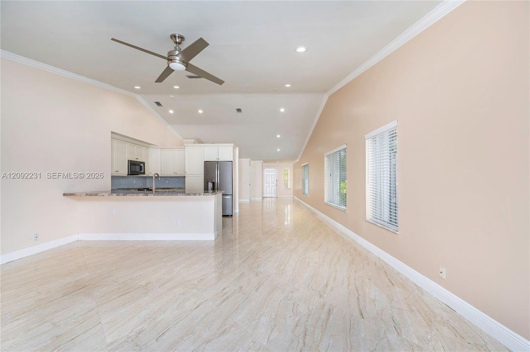 En Venta: $775,000 (3 camas, 2 baños, 1542 Pies cuadrados)