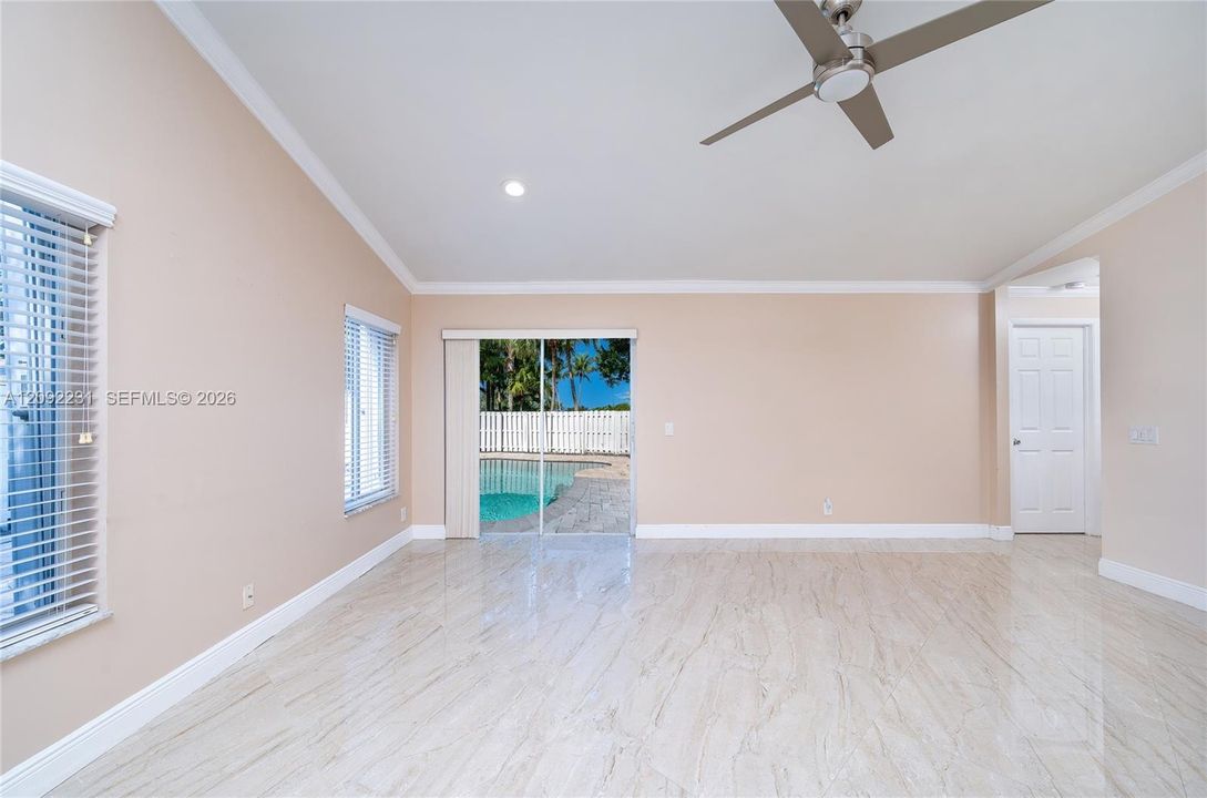 En Venta: $775,000 (3 camas, 2 baños, 1542 Pies cuadrados)
