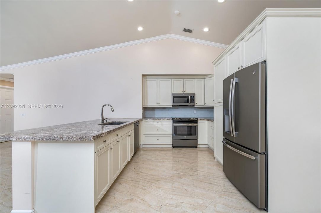 En Venta: $775,000 (3 camas, 2 baños, 1542 Pies cuadrados)
