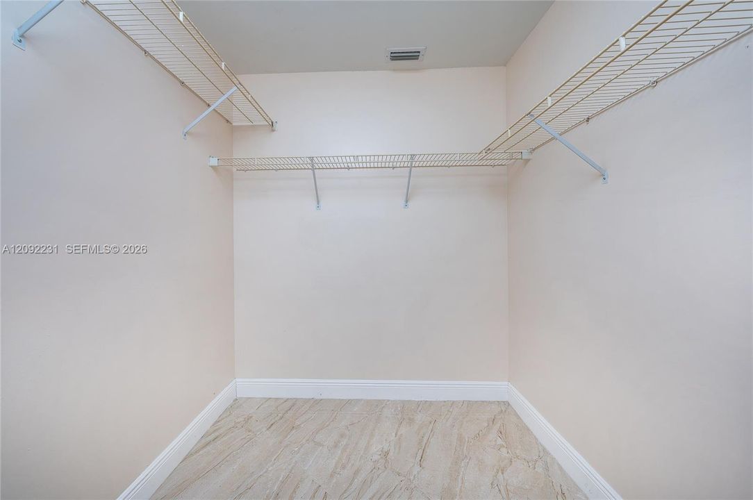 En Venta: $775,000 (3 camas, 2 baños, 1542 Pies cuadrados)