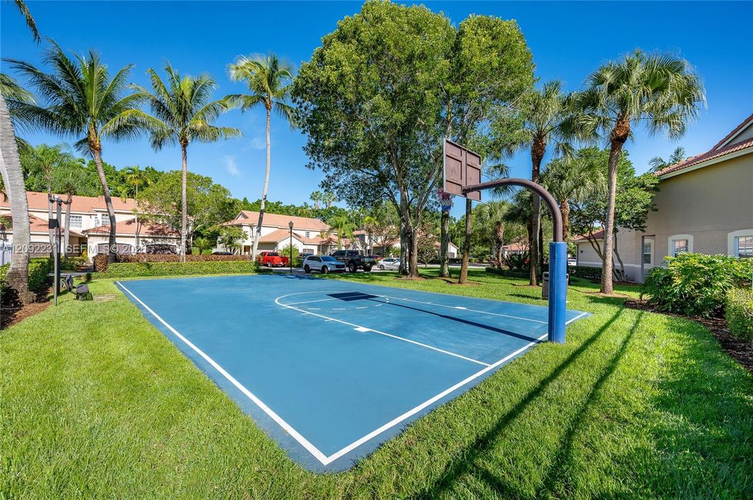 En Venta: $775,000 (3 camas, 2 baños, 1542 Pies cuadrados)