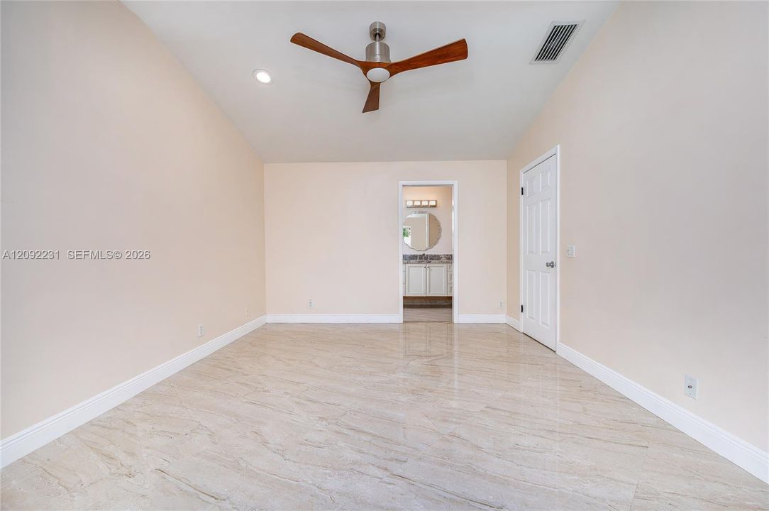 En Venta: $775,000 (3 camas, 2 baños, 1542 Pies cuadrados)