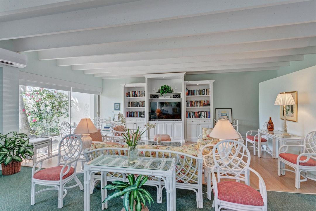 COMMUNITY ROOM