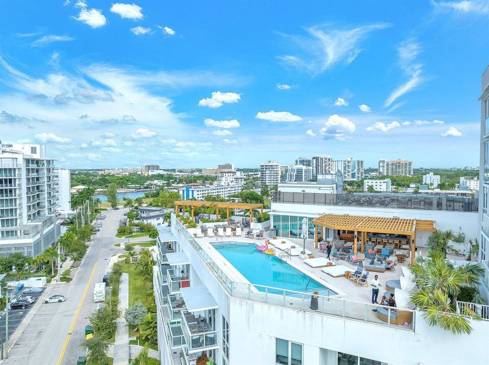 TH Roof Pool
