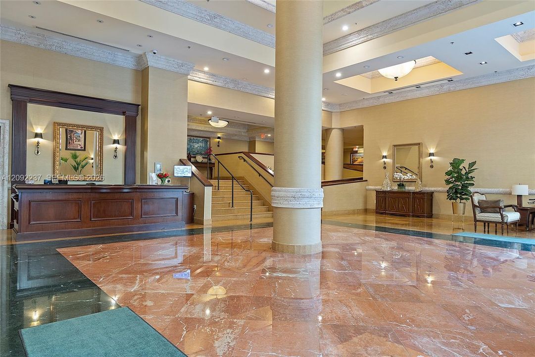 For Sale: $449,500 (2 beds, 2 baths, 1219 Square Feet)