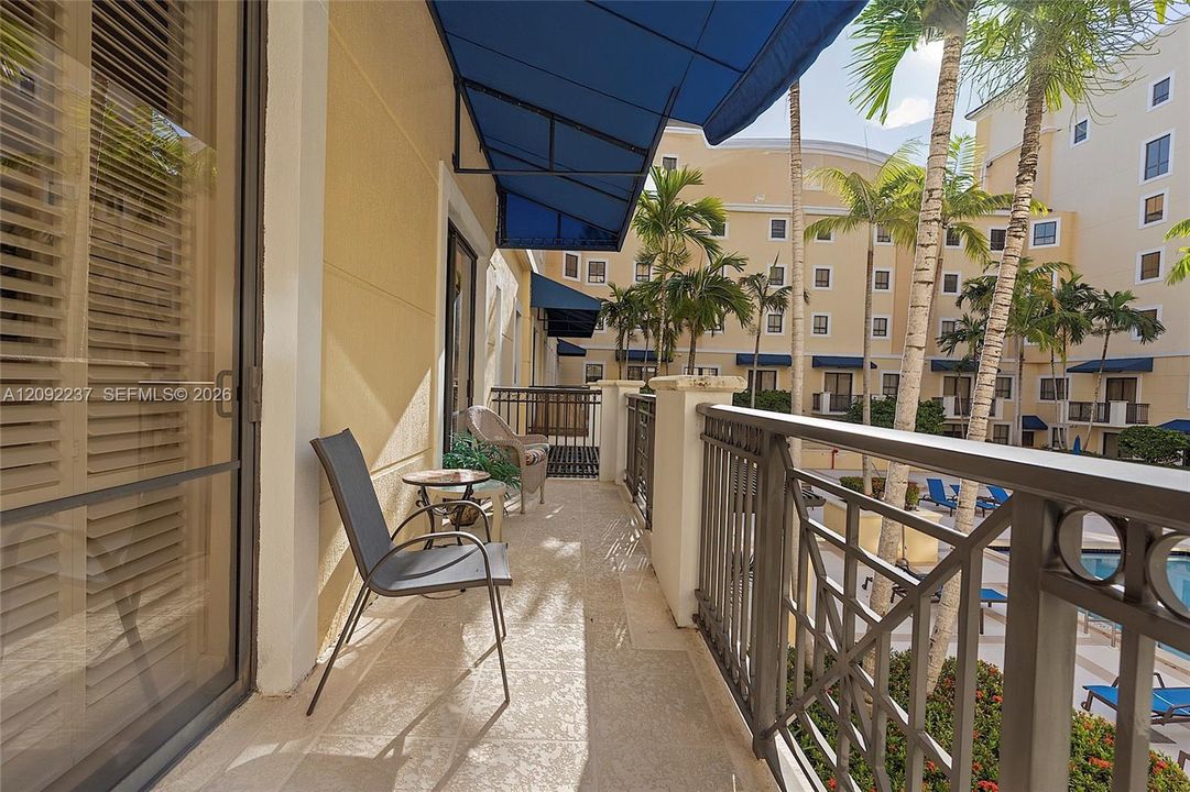 For Sale: $449,500 (2 beds, 2 baths, 1219 Square Feet)