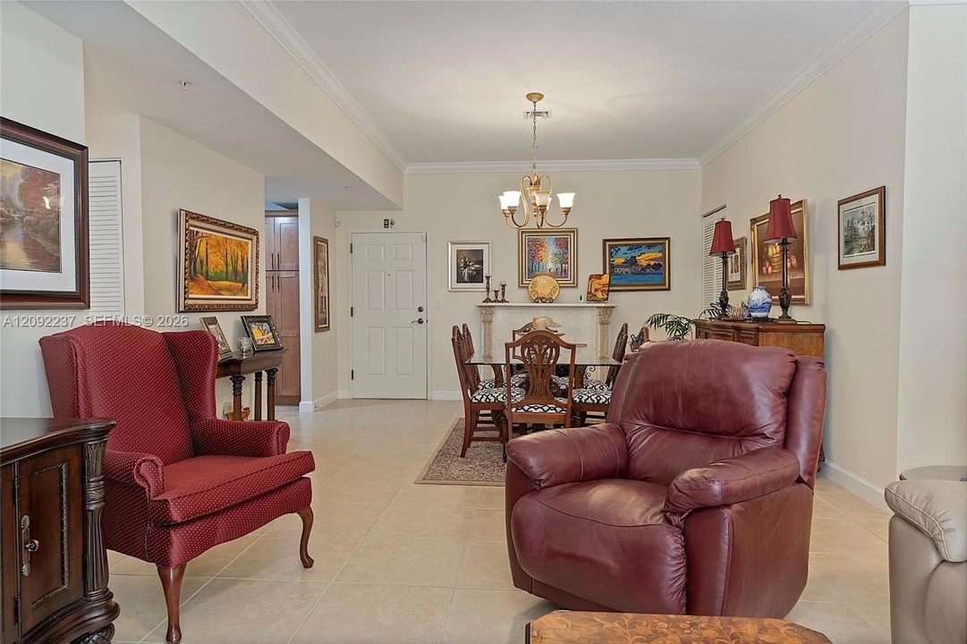 For Sale: $449,500 (2 beds, 2 baths, 1219 Square Feet)