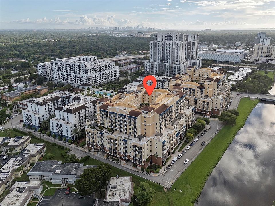 For Sale: $449,500 (2 beds, 2 baths, 1219 Square Feet)