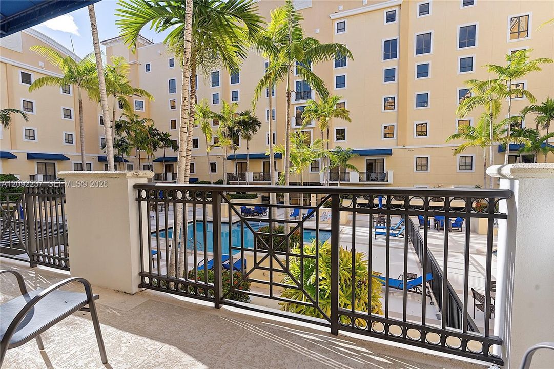 For Sale: $449,500 (2 beds, 2 baths, 1219 Square Feet)
